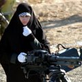 IranWoman_Gun2